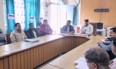 विधायक इंद्र दत्त लखनपाल ने खंड स्तरीय अधिकारियों को दिए निर्देश