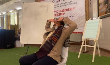 फ्यूचरिस्टिक लीडरशिप कार्यशाला में चली तनाव मुक्ति की पाठशाला