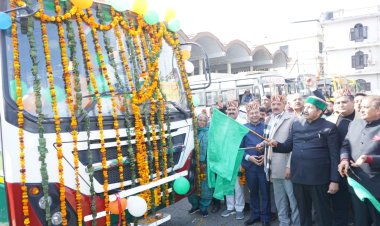 उपमुख्यमंत्री ने हमीरपुर से वृंदावन के लिए किया बस सेवा का शुभारंभ