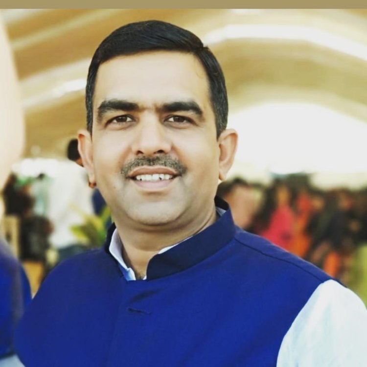 स्कूलों को राजनीति का अड्डा ना बनाएं कांग्रेस सरकार के विधायक व नुमाइंदे :: नवीन शर्मा