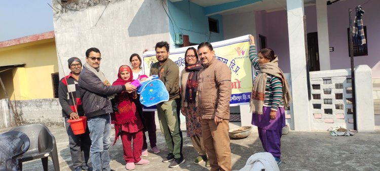 बेटियों के घर पौधारोपण करके दिया बेटी बचाओ, बेटी पढ़ाओ का संदेश