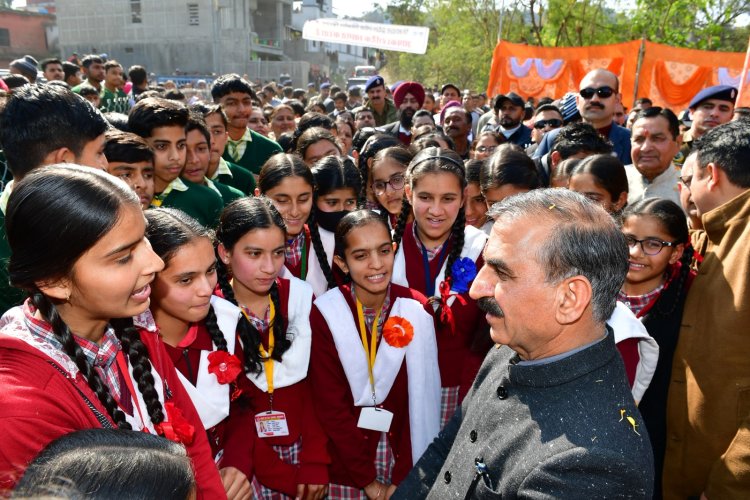 मुख्यमंत्री ने गगरेट विधानसभा क्षेत्र में 33 करोड़ रुपये की विकासात्मक परियोजनाओं के शिलान्यास किए
