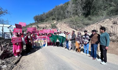 विभिन्न समस्याओं को लेकर नवीन शर्मा ने निकाली जन चेतना यात्रा।