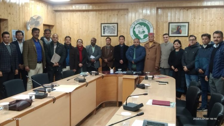 हिमाचल प्रदेश भारतीय वन सेवा (आईएफएस) एसोसिएशन ने नए नेतृत्व का चुनाव और मुख्य बैठक में पारित किए जरूरी प्रस्ताव।