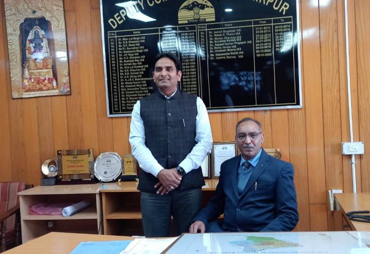 हमीरपुर के नए उपायुक्त अमरजीत सिंह ने संभाला कार्यभार