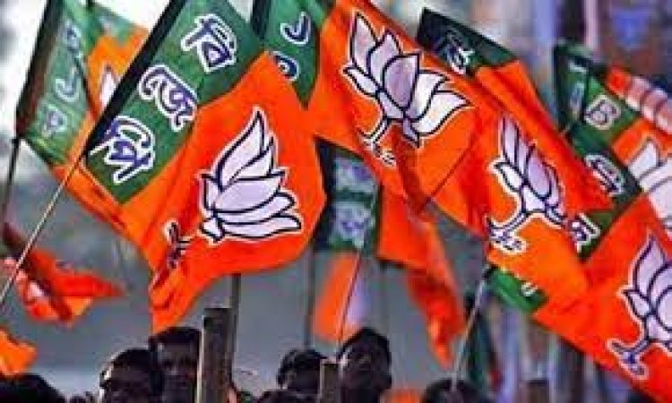 जिला भाजपा के तमाम पदाधिकारी व कार्यकर्ताओं ने उपमुख्यमंत्री मुकेश अग्निहोत्री की धर्मपत्नी के निधन पर शोक प्रकट किया
