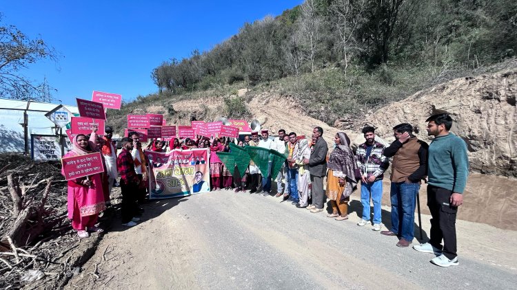 विभिन्न समस्याओं को लेकर नवीन शर्मा ने निकाली जन चेतना यात्रा।