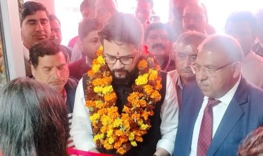 48 करोड़ खाते खोलना मोदी सरकार की बड़ी उपलब्धि : अनुराग ठाकुर