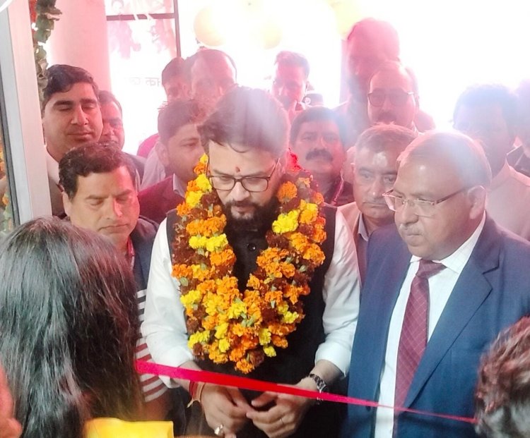48 करोड़ खाते खोलना मोदी सरकार की बड़ी उपलब्धि : अनुराग ठाकुर