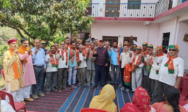 बड़सर विधानसभा में 30 परिवारों ने कांग्रेस को छोड़कर  भाजपा की ज्वॉइन