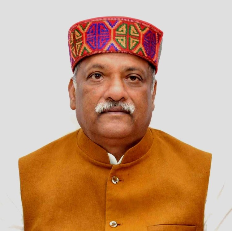 छाज़ तो बोले सो बोले पर छलनी भी बोले जिसमें 100-100 छेद :- सुखराम