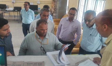 निर्वाचन आयोग के व्यय पर्यवेक्षक ने दिए कड़ी निगरानी के निर्देश