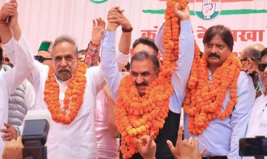 शहरी मंत्री रहते भू माफिया बने पूर्व विधायकः सीएम