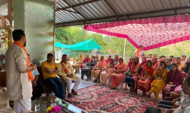 हमीरपुर के विधायक ने महा जनसम्पर्क अभियान के तहत ग्राम पंचायत रोपा और ग्राम पंचायत बल्ह के गाँवों  में नुक्कड़ सभाओं का आयोजन किया