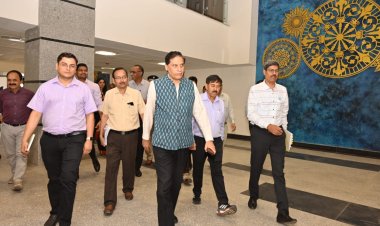 मुख्य सचिव प्रबोध सक्सेना ने की चुनाव प्रबंधों की समीक्षा