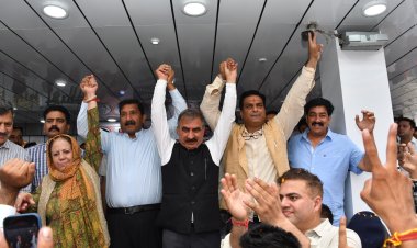 सरकार बनाने के सपने छोड़ अपने 9 विधायकों की चिंता करें जयराम : मुख्यमंत्री