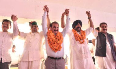 कमल ख़रीदककर चुनाव लड़ रहे पूर्व विधायकों के साथ नहीं भाजपा के ईमानदार कार्यकर्ता : मुख्यमंत्री