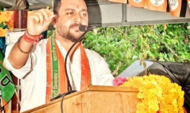 मुख्यमंत्री दो दिन हमीरपुर में रहे और अपनी उपलब्धियां गिनाने की बजाय महज मुझे ही कोसते रहे: आशीष शर्मा