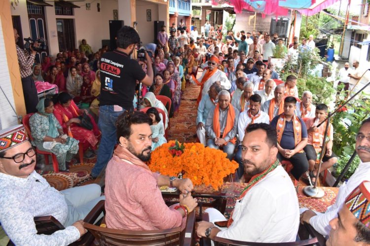 मुख्यमंत्री के अड़ियल और अहंकारी रवैया की वजह से उनकी सरकार के 6 और 3 निर्दलीय उन्हें छोड़ गये: आशीष शर्मा