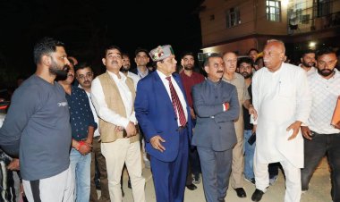 मुख्यमंत्री ने कंडाघाट में निर्माणाधीन अस्पताल भवन और खेल मैदान का निरीक्षण किया