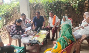 साँसद मोबाइल स्वास्थ्य सेवा टीम ने जाँचा 189 लोगों का स्वास्थ्य