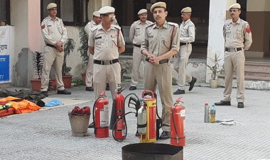 उपायुक्त कार्यालय परिसर में किया बचाव कार्यों का अभ्यास