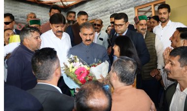 प्रत्येक विधानसभा क्षेत्र में विकसित होंगे आदर्श स्वास्थ्य संस्थान: मुख्यमंत्री