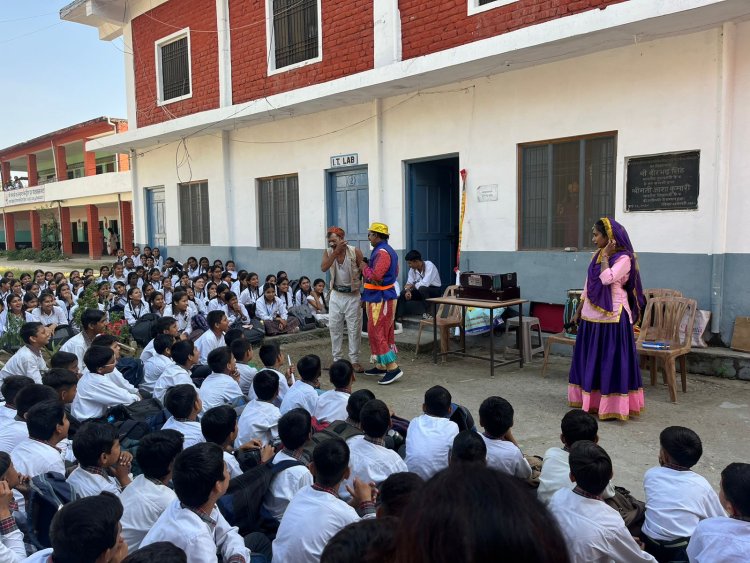 भोटा और बड़सर में गीत-नाटक से बताए आपदा से बचाव के उपाय