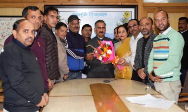 कंप्यूटर शिक्षक संघ के प्रतिनिधिमंडल ने मुख्यमंत्री से की भेंट