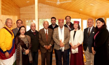 शूलिनी विवि में  ऑस्ट्रेलिया के तस्मानिया विश्वविद्यालय के प्रतिनिधियों की मेजबानी