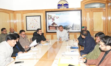 मुख्यमंत्री ने केंद्र प्रायोजित योजनाओं की समीक्षा की