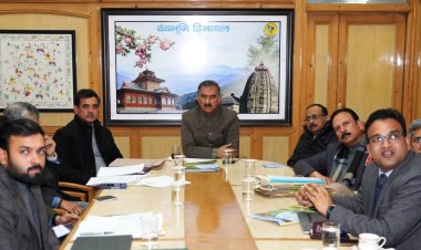 विद्युत बोर्ड को अधिक दक्ष व व्यावसायिक बनाने की दिशा में किए जा रहे हैं प्रयास: मुख्यमंत्री