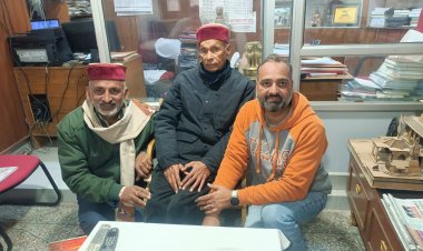 पूर्व मंडल अध्यक्ष और मीडिया प्रभारी ने प्रो. धूमल से की मुलाकात