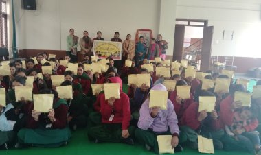 आईटीआई की छात्राओं को बताया मासिक धर्म स्वच्छता का महत्व