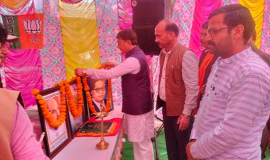 भारत का संविधान बनाने वाले भीम थे, दुनिया को जगाने वाले भीम थे, हमने तो इतिहास पढ़ा है, और इतिहास बनाने वाले डॉक्टर भीम थे