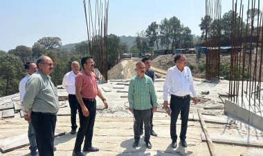 एचआरटीसी के एमडी डॉ निपुण जिंदल ने किया निर्माणाधीन बस अड्डे का निरीक्षण