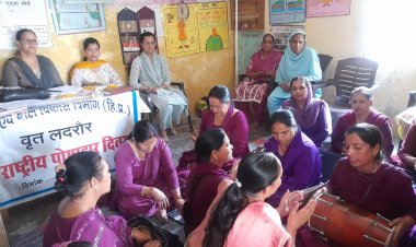 पोषण पखवाड़े के समापन अवसर पर निकाली स्कूटी रैली