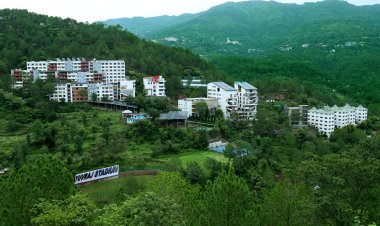 शूलिनी के योगानंद पुस्तकालय ने राष्ट्रीय पुस्तकालयाध्यक्ष दिवस मनाया