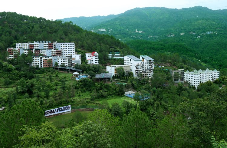SCIMAGO रैंकिंग 2025 शूलिनी विवि का  रसायन विज्ञान और ऊर्जा में शानदार प्रदर्शन