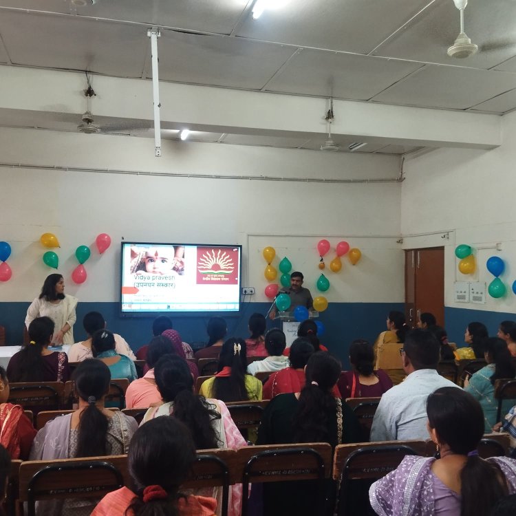 पीएम श्री केंद्रीय विद्यालय हमीरपुर में बालवाटिका -III एवं कक्षा -Iब के बच्चों का करवाया गया विद्या प्रवेश
