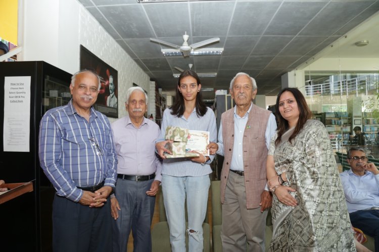 शूलिनी विवि में छात्रों के लिए वाईकेसी पुस्तकालय में बुक हंट आयोजित