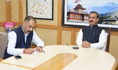 मुख्यमंत्री ने वर्चुअली हमीरपुर जिला की विकासात्मक परियोजनाओं की समीक्षा की