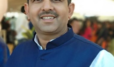 जॉब ट्रेनी भर्ती बेरोजगार युवाओं के साथ भद्दा मजाक: नवीन शर्मा।