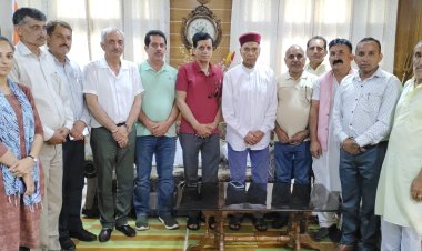 मीडिया समाज, सरकार और प्रशासन  सजग करने में आज भी महत्वपूर्ण भूमिका निभा रहा है: प्रेम कुमार धूमल