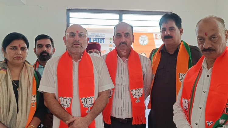 राजेश ठाकुर ने भाजपा हमीरपुर कार्यशाला में जून माह के कार्यक्रमों की दी जानकारी