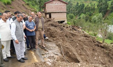 हम जन सेवा के लिए प्रतिबद्ध, कुछ लोग कर रहे ओच्छी राजनीतिः मुख्यमंत्री