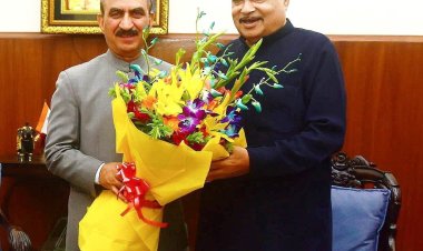 मुख्यमंत्री ने केंद्रीय मंत्री से मिलकर हिमाचल की कुछ सड़कें प्रधानमंत्री गति शक्ति योजना में शामिल करने का आग्रह किया