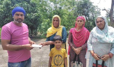 पार्वती महिला मंडल घनोतला ने सिराज राहत के लिए 14600 रुपये एकत्र किए