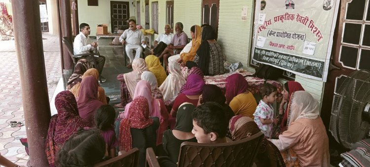 अमलैहड़ और ग्वालपत्थर में प्राकृतिक खेती के लिए किया प्रेरित