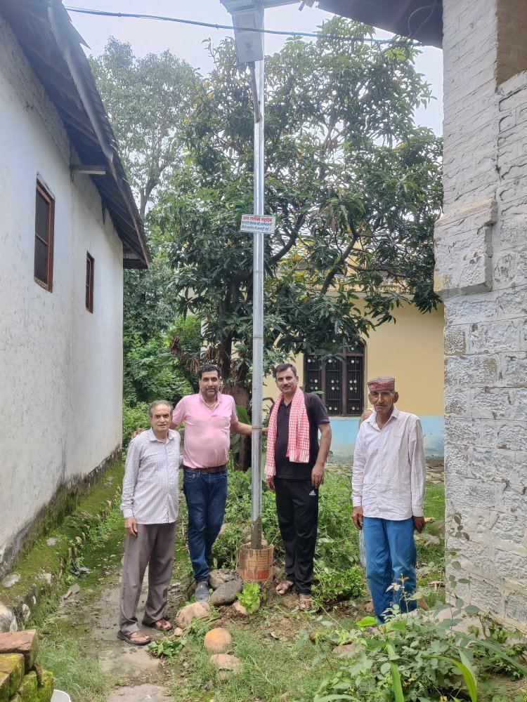 विधायक आशीष ने विधानसभा क्षेत्र में लगवाएं 108 सौर ऊर्जा लाइटें
